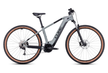 VTT Électrique Semi-Rigide Cube Reaction Hybrid Performance 500 Shimano Alivio 9V 500 Wh 29'' Gris Vert Swamp 2023