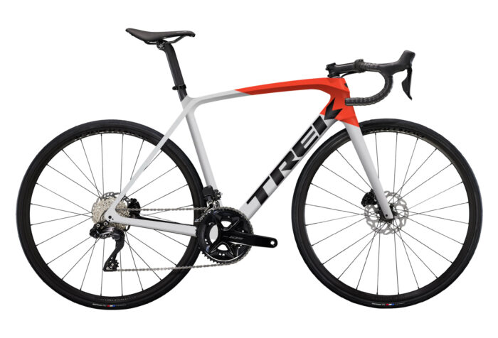 Vélo de Route Trek Emonda SL 6 Di2 Shimano 105 Di2 12V Lithium Quicksilver / Rouge 2023